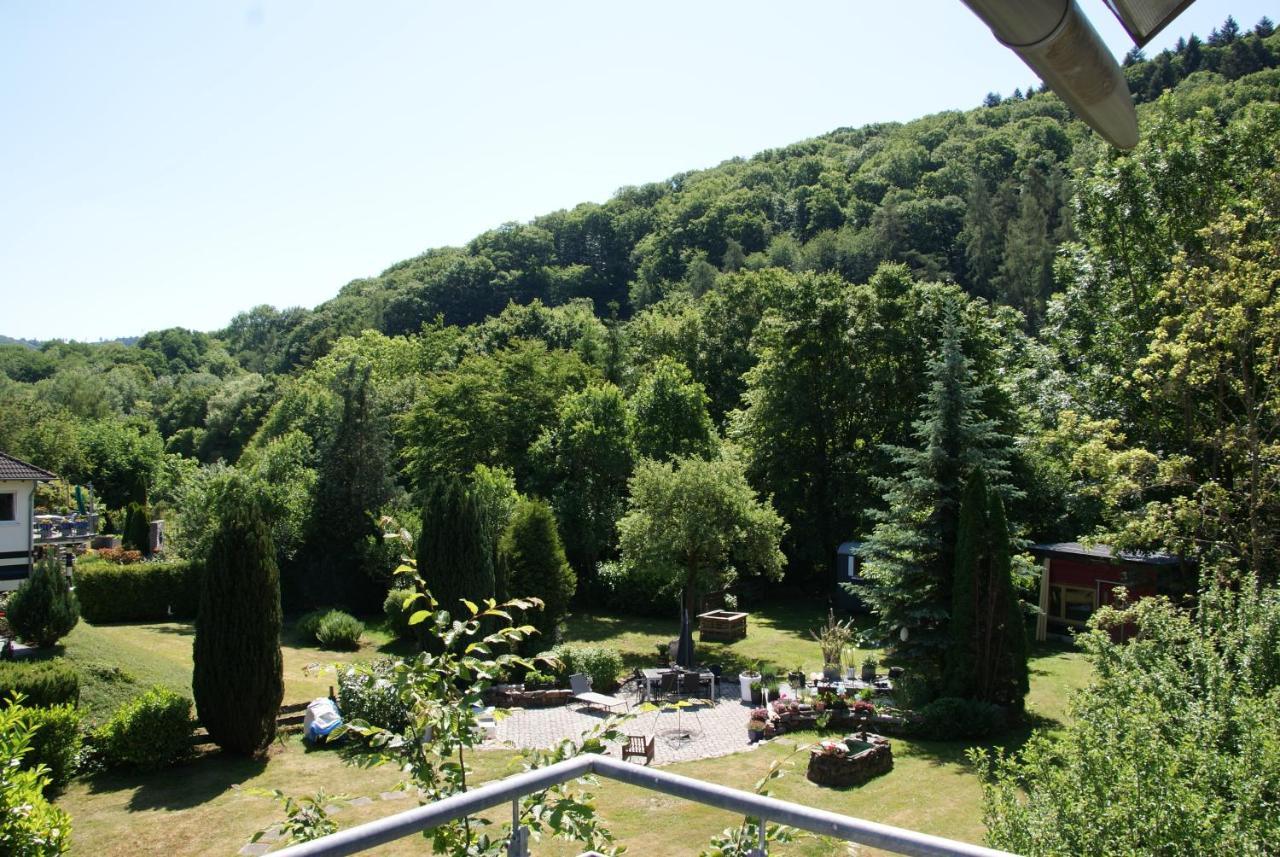 Ferienwohnung Sternenwald Alf Bagian luar foto